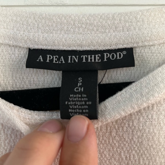 A Pea in the Pod textured tie front shirt - Picture 3 of 4